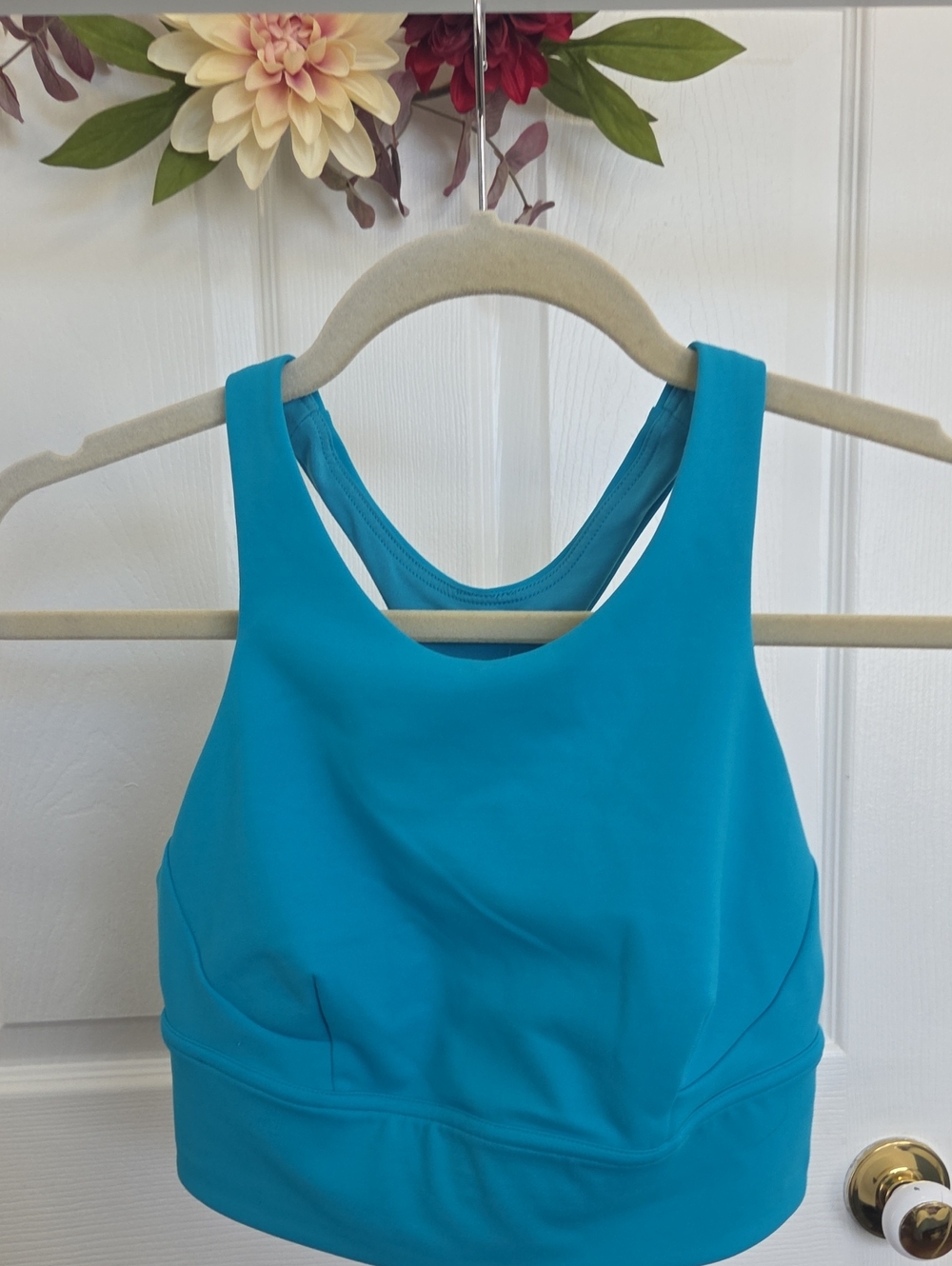 lululemon athletica Bright Turquoise Racerback Crop Tank Size 6
